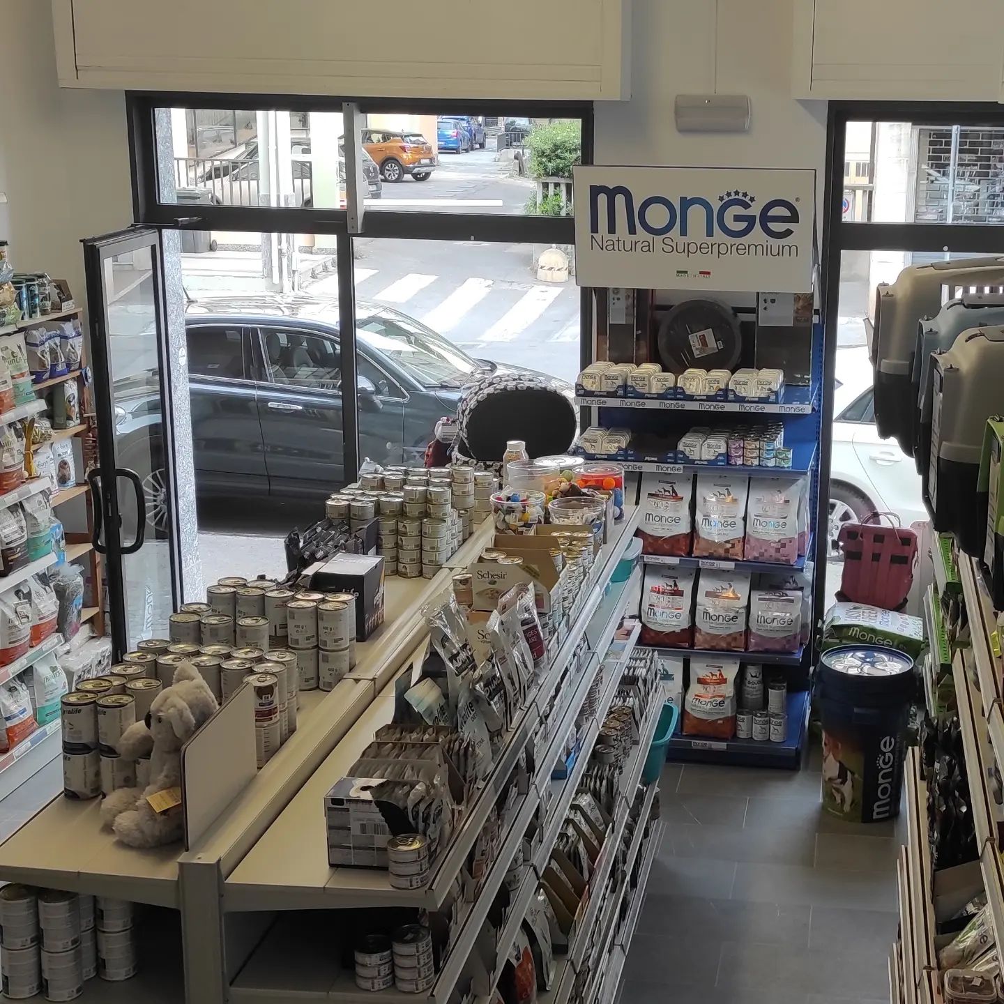 pet shop e toelettatura ad Andora